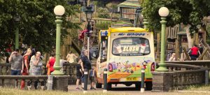Ice Cream Queue_IAN3023