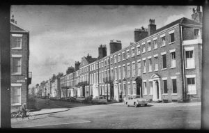 Chambre-Hardman-Rodney-Street-scene