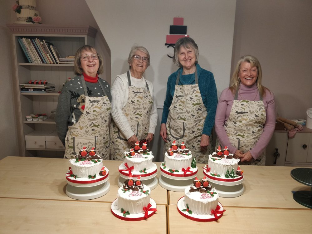christmas cake decorating masterclass with southport u3a and cake creations
